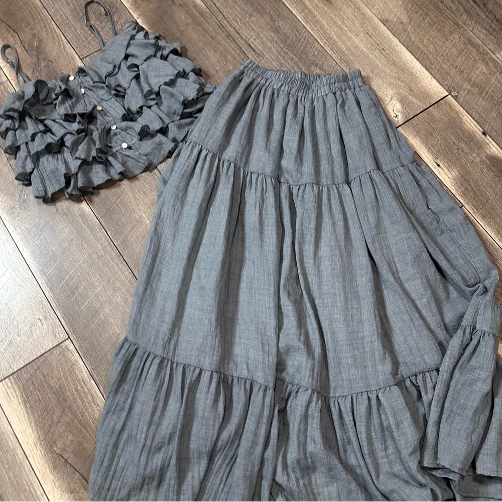 Miou Muse 2 Piece Skirt Set - Picture 2 of 8
